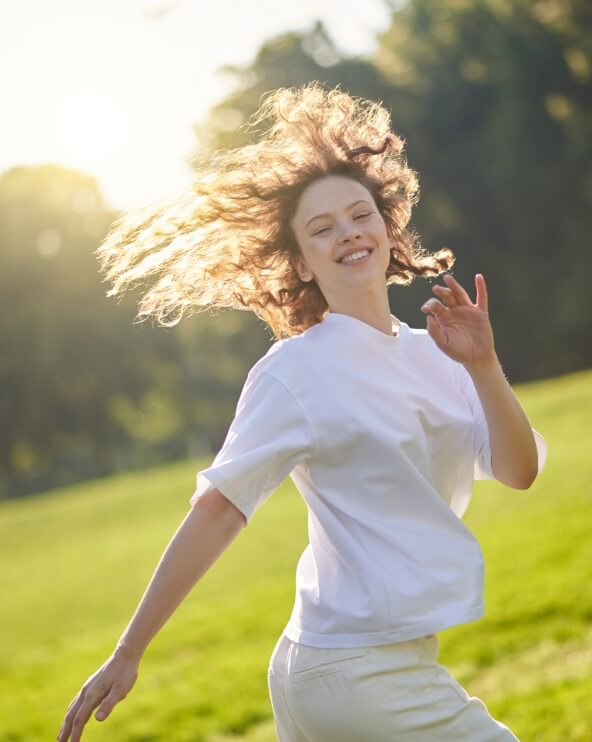 a-ginger-long-haired-girl-spending-time-in-a-park-2024-10-18-05-42-24-utc